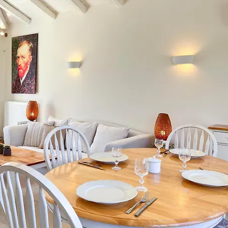 度假居 Sea Breeze - With A View *