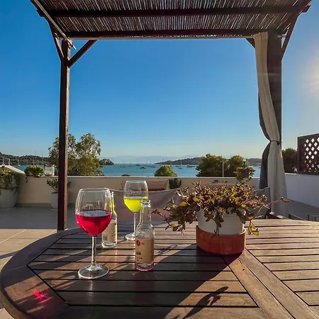 Sea Breeze - With A View * Bouzaíika