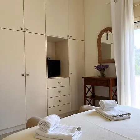 Sea Breeze - With A View Bouzaíika