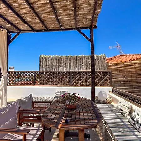 Sea Breeze - With A View 別荘 Bouzaíika