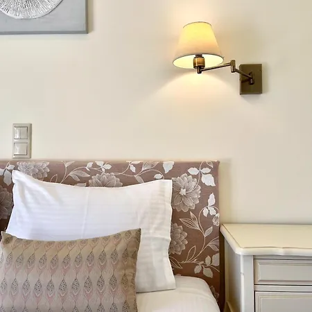 度假居 Sea Breeze - With A View *