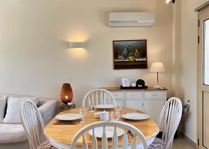 Sea Breeze - With A View * Bouzaíika