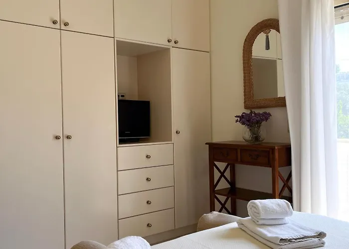 Sea Breeze - With A View Bouzaiika